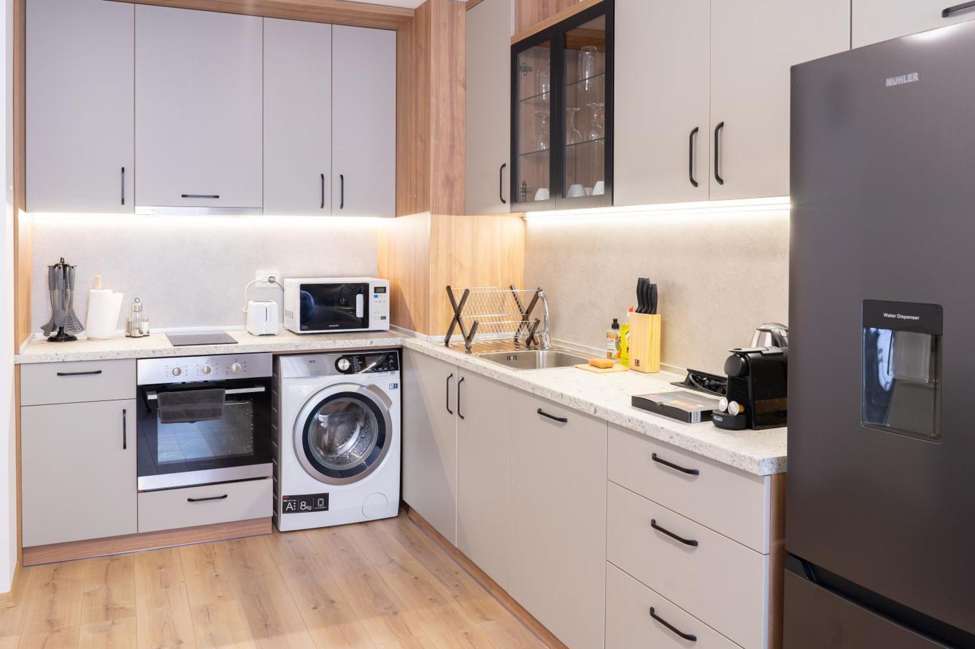 New Modern & Cozy Apartment With Free Parking Varna Eksteriør bilde